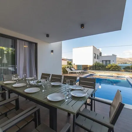 Willa Beachfront Sunce On Ciovo Island *
