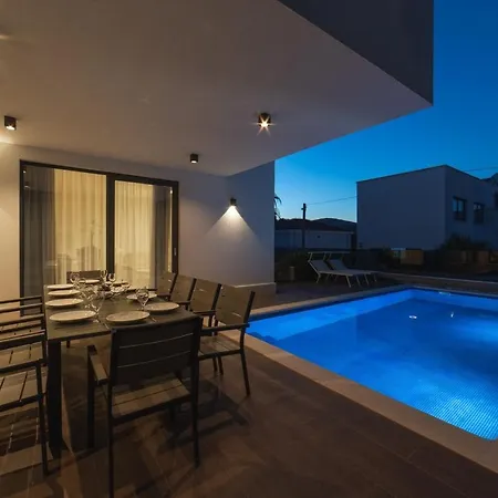 Beachfront Sunce On Ciovo Island Willa Trogir